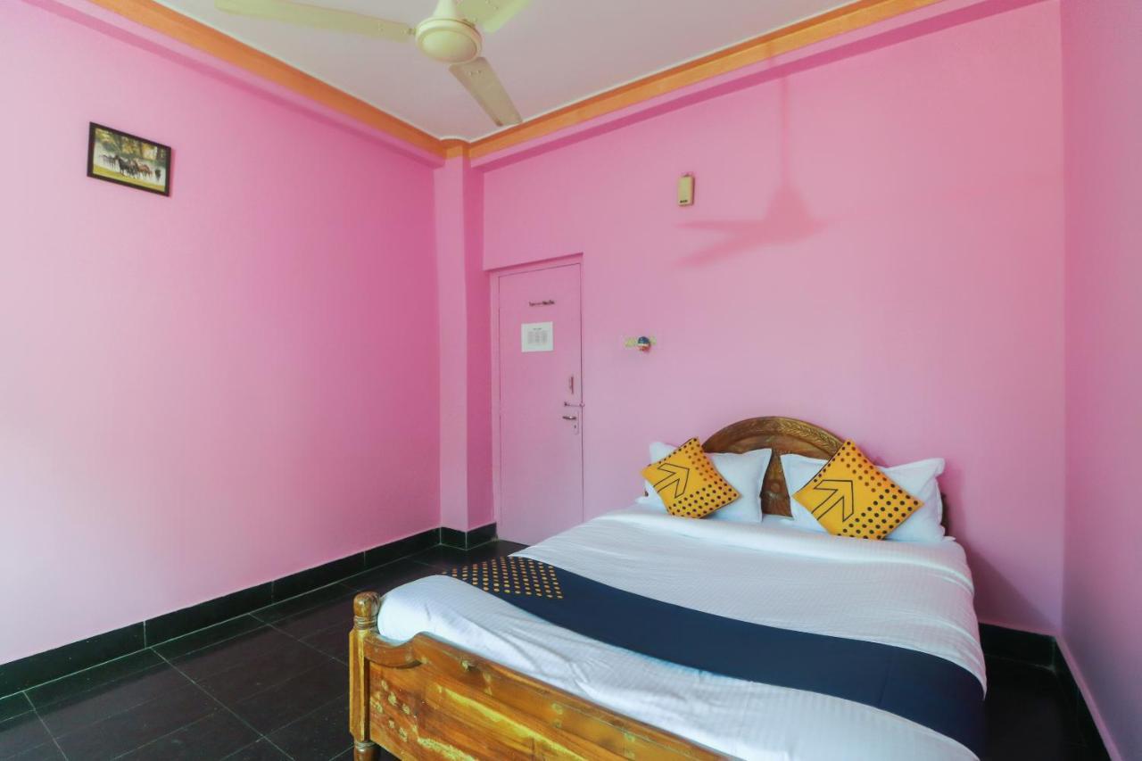 Kendrapara Spot On 65043 Hotel Kalinga Palace المظهر الخارجي الصورة